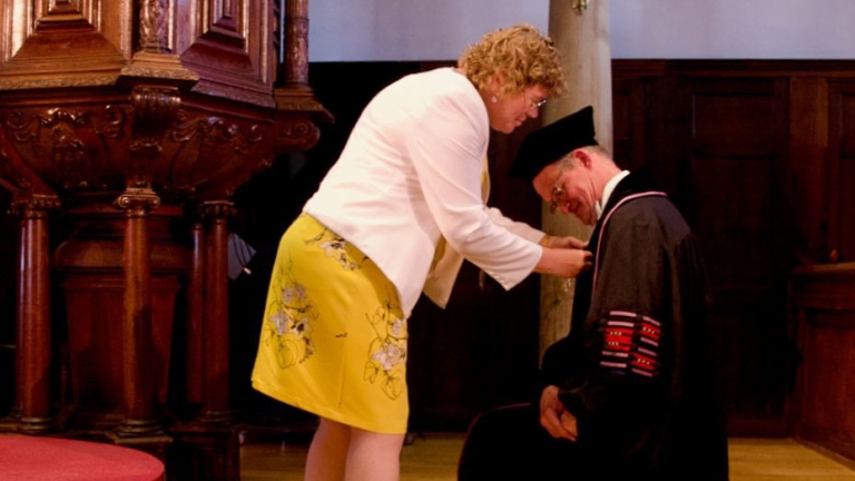 Professor Peter Schoenmakers benoemd tot Ridder in de Orde van de Nederlandse Leeuw