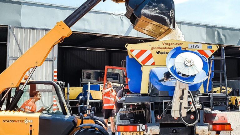 Huh? Strooiwagens op Alkmaarse wegen in de zomer?