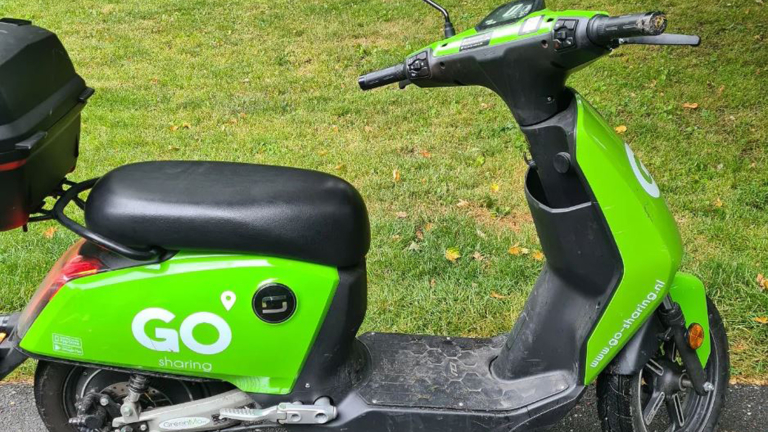 VVD, OPA, SPA en D66 vragen Alkmaars college uitleg over pilot met deelscooters
