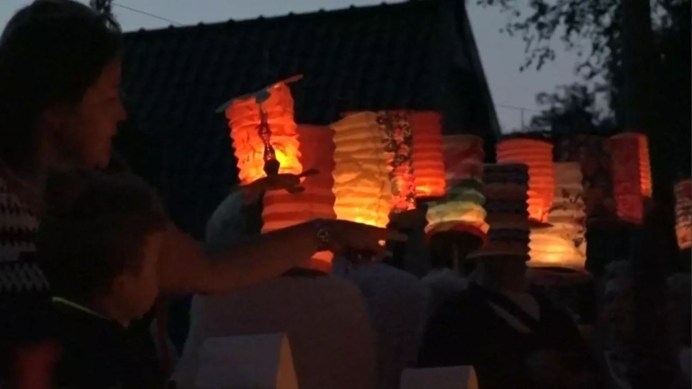 Animo voor Lichtjesavond Bergen loopt terug: “Commercie kreeg de overhand”