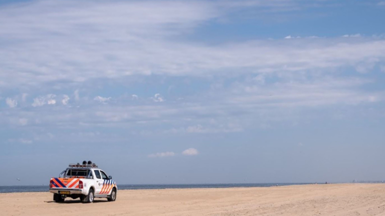 Politie onderzoekt inbraakgolf bij strandpaviljoens Egmond, Castricum en Bergen