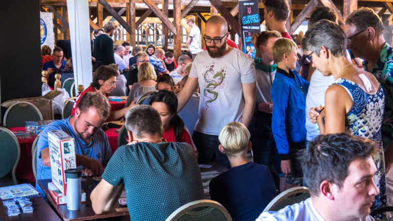Bordspellenbeurs MoxCon op 18 september in de Grote Kerk Alkmaar 🗓