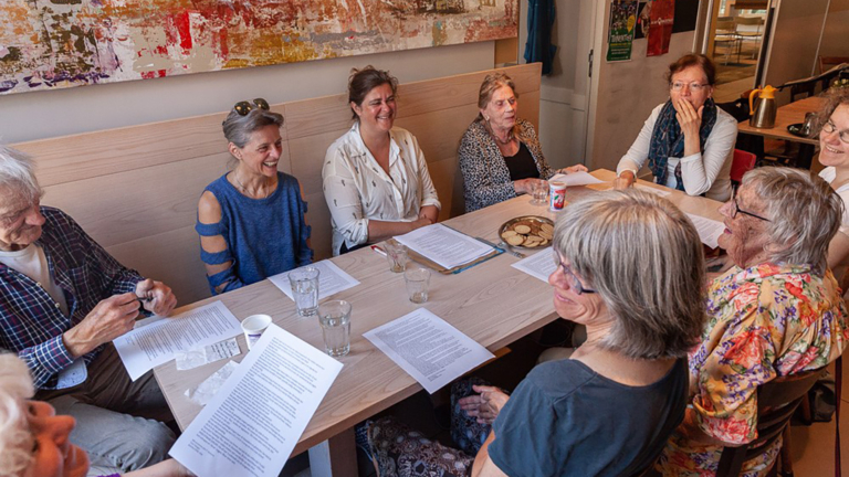 Nieuwe activiteit ‘Samenlezen’ in de bibliotheek van Bergen 🗓