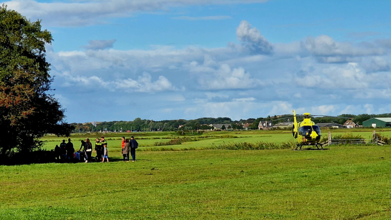 Meisje raakt zwaargewond bij manege, traumahelikopter opgeroepen