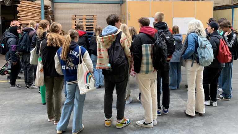 Inzamelingsactie van Bergense vmbo’ers groot succes voor Voedselbank Alkmaar e.o.