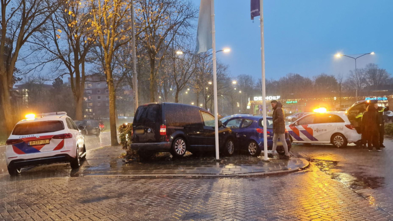 Veel schade bij aanrijding Van Ostadelaan Alkmaar