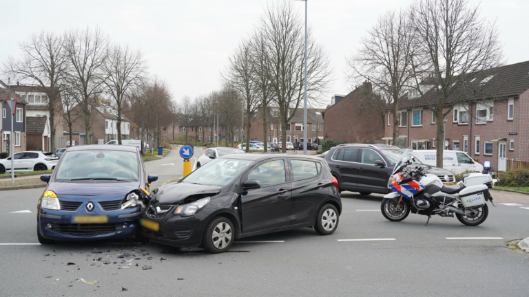Aanrijding op Kanaaldijk in Alkmaar