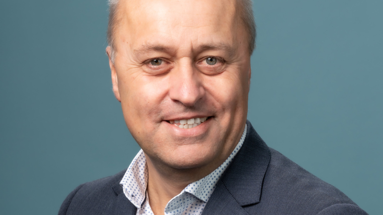 Fred Ruiten beëdigd tot wethouder Dijk en Waard