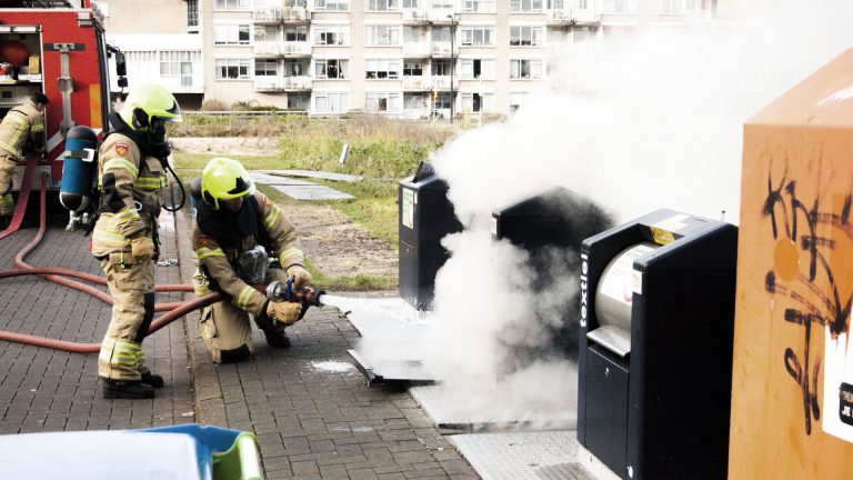 Gemeente Heiloo sluit afvalcontainers voor jaarwisseling