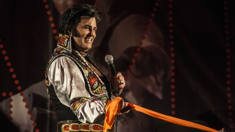 Heer Hugo tranformeert op 11 februari in ‘Heartbreak Rock ‘n Roll Hotel’