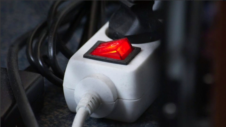 Stoplichten werken niet, lantaarnpalen uit; stroomstoring in Oterleek, Stompetoren en Zuidschermer