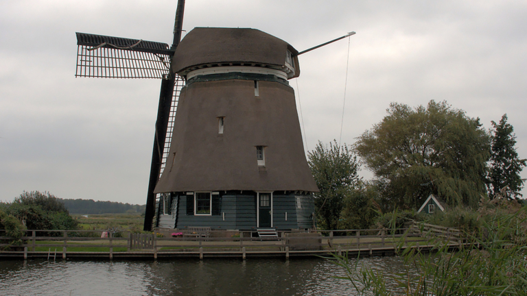Overleden man in kanaal was molenaar van ‘Molen van Zwaantje’ aan Oosterdel