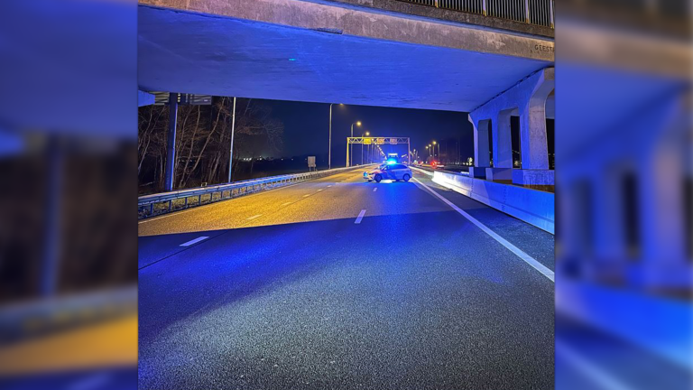 Politie beschrijft in detail verloop suïcide incident bij A9: “Best geschrokken van publicatie”