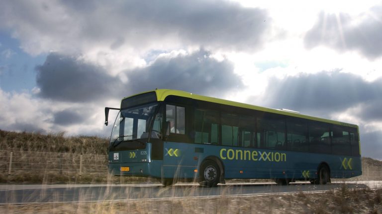 Helft van bussen rijdt gewoon tijdens landelijke staking: “Tot dusver valt het mee”