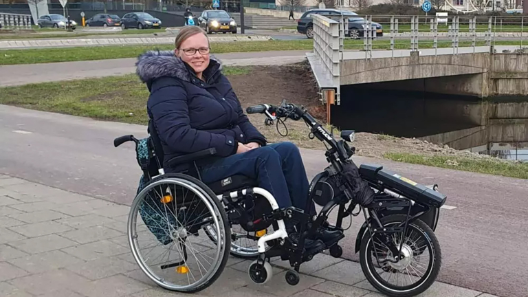 MS-patiënt Linda krijgt ongeschikte handbike, gemeente schermt met niet-bestaande wet