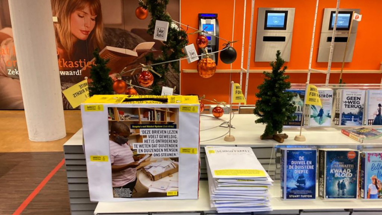 Amnesty Alkmaar voert actie voor Afghaanse vrouwen en meisjes in bibliotheek Alkmaar Centrum 🗓