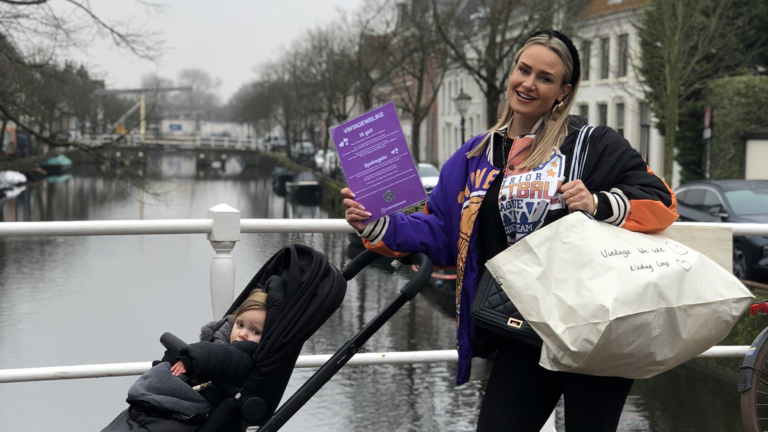 Eva-Lotte maakt Alkmaarse vrouwen bewust over kleding met ‘kleding loop’