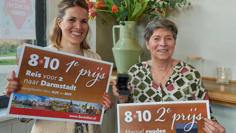 Prijzen uitgereikt aan winnaars van Glossy Kleurrijk quiz van 8 October Vereeniging