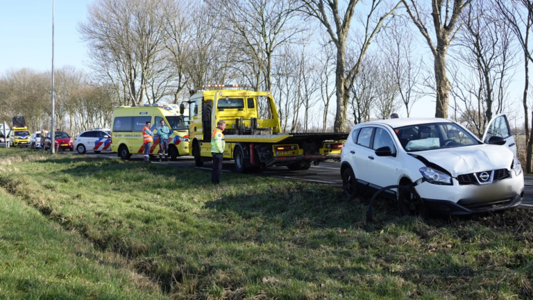 Kettingbotsing met vier auto’s op N504 bij Oudkarspel
