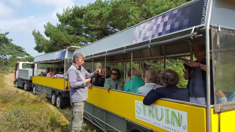 Zonnetrein rijdt vanaf 2 april weer door Schoorlse duinen: “Iedereen is razend enthousiast”