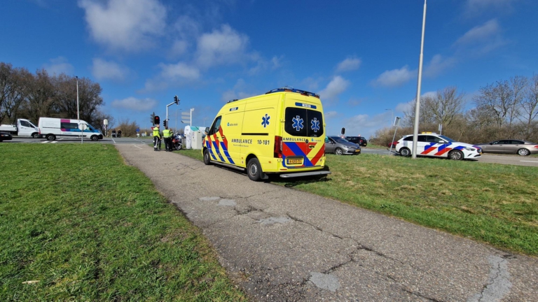 Vrouw naar ziekenhuis na kop-staartbotsing op kruising N9 – Kogendijk