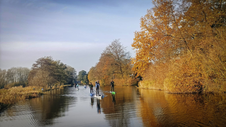 Supschool Cup of Sup geeft ook tijdens Pasen en Koningsdag suples: “Je komt helemaal tot rust op het water”