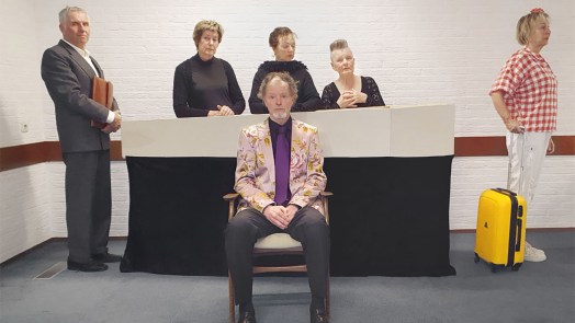 Toneelgroep Spiegel speelt voorstelling ‘Rouwkost’ in dorpshuis De Schulp 🗓