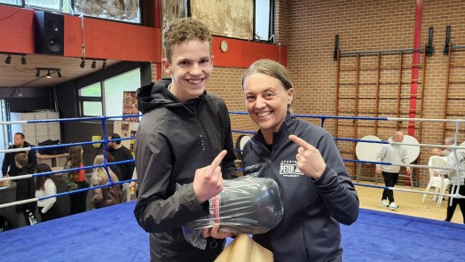Reyn Gaarthuis van Egmondse Boksclub De Groot wint Hoorns toernooi op nationale jeugddag