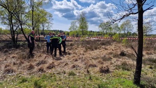 Nog meer verdriet in Alkmaarse buurt, plotseling is ‘kleurrijke’ pilote Hanneke (57) er niet meer