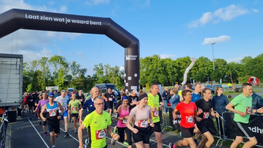 Stralende RAADHUIS Pinksterun in Oudorp: “Genoten van het zonnetje”