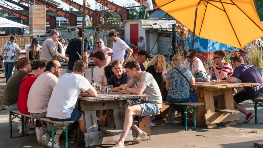 Noord-Hollands Bierfestival weer neergestreken in HAL25: “Altijd heel gezellig”