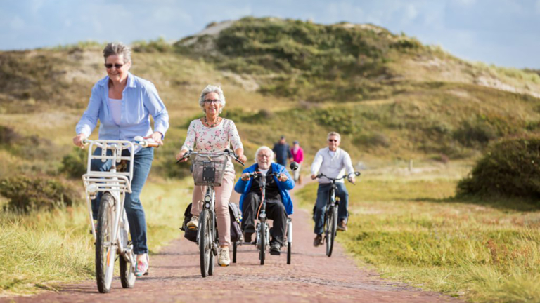 Ouderen in beweging bij de Doortrappen Fiets4Daagse van Alkmaar 🗓