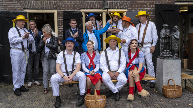 Ook ‘code geel’ op dinsdagavond: zomerse avondkaasmarkten weer begonnen