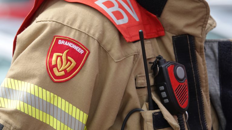 Brandweer rukt groots uit vanwege kleine natuurbrand in Schoorl