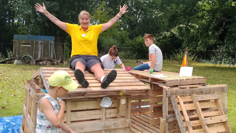 Timmerdorp voor kinderen met beperking bij kinderboerderij in Zuid-Scharwoude 🗓