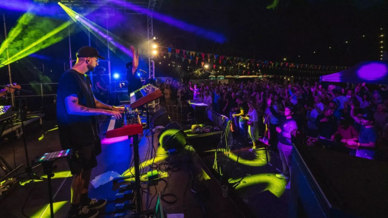 Ondanks dreigende sluiting café Taverne is er gewoon een festival: “Tien uur lang feest”