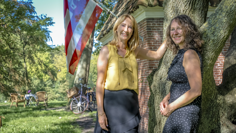 Wandelen in de schaduw van de geschiedenis: “Nu weet u wat hier onder de grond ligt”