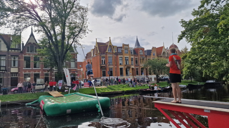 In de stoksporen van Maerten van der Meij: Alkmaarders zoeven over het water