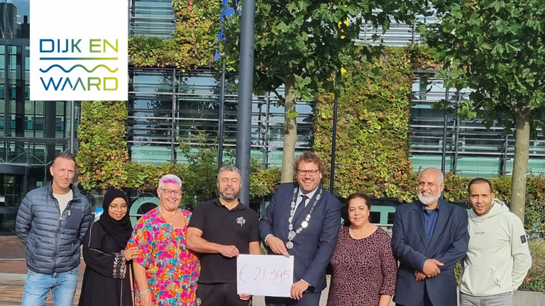 Burgemeester Dijk en Waard bedankt Ben Ali Gym voor benefietactie, inzameling nog steeds open