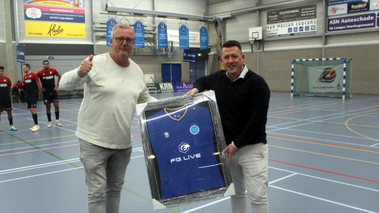 FC Marlène presenteert nieuw tenue met hoofdsponsor