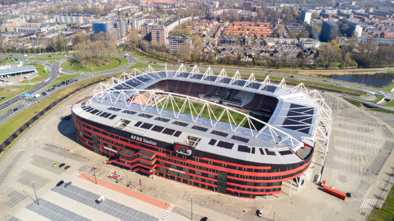 Supporters gaan voor een paar minuten naar AZ-stadion: “Nooit eerder meegemaakt”