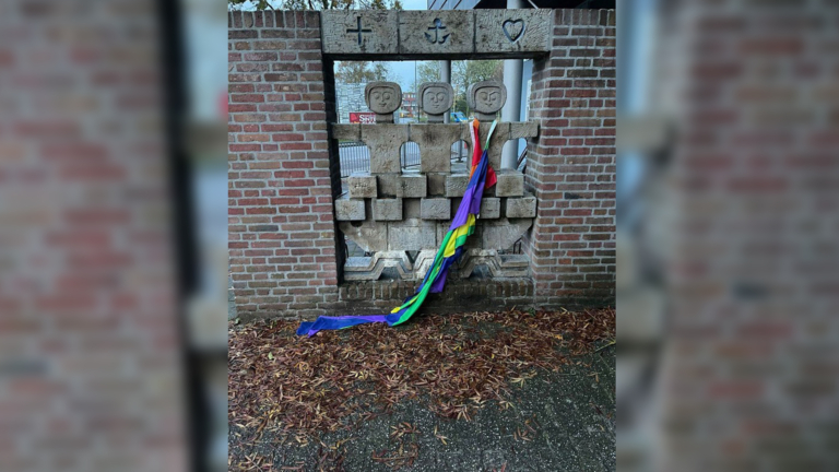 Vernieling regenboogvlag Broek op Langedijk maand geleden, dader niet in beeld