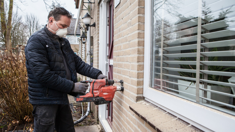 Gemeente Dijk en Waard schiet inwoners die hun huis willen isoleren te hulp