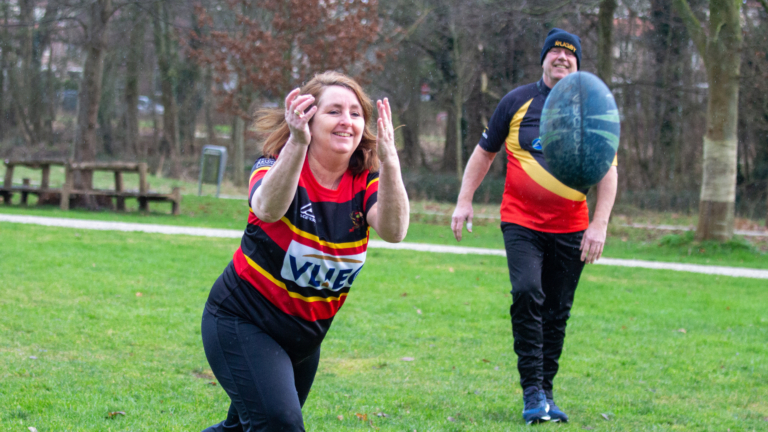 Rugbyen maar dan veiliger, Alkmaarsche Rugby Club zoekt 50-plussers voor Walking rugby