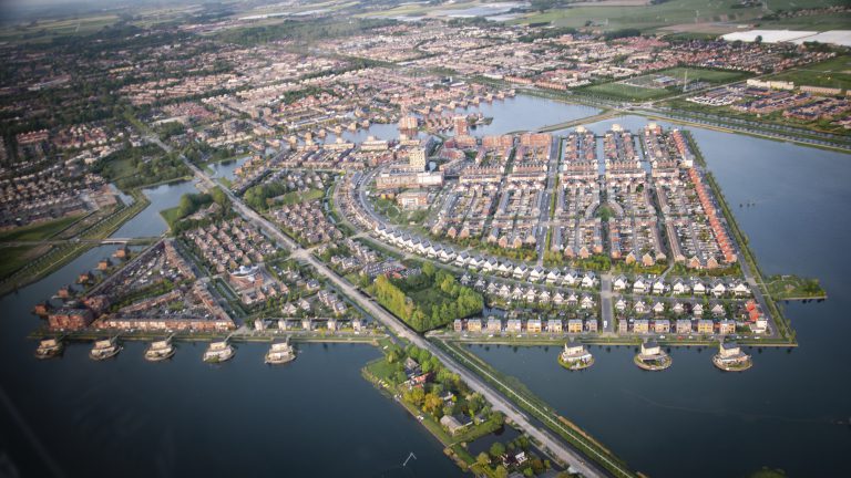 Gemeente Dijk en Waard verwelkomt 90.000ste bewoner en gaat gestaag door met bouwen