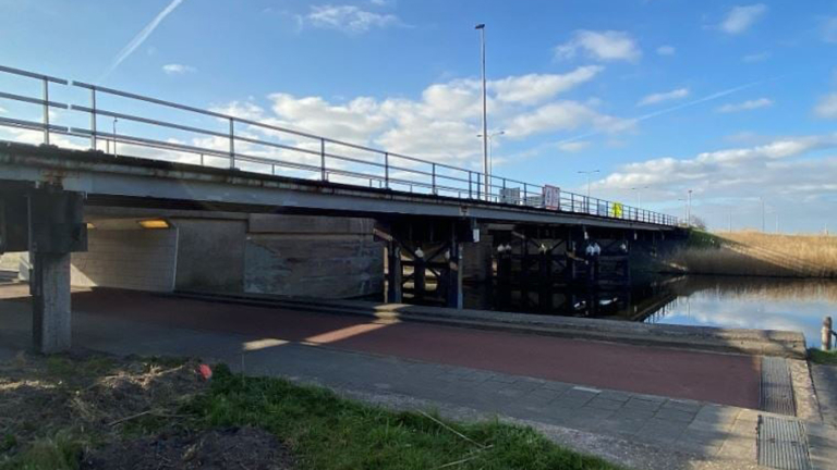 Huygenfietsbrug gaat vervangen worden om verkeersveiligheid te verbeteren