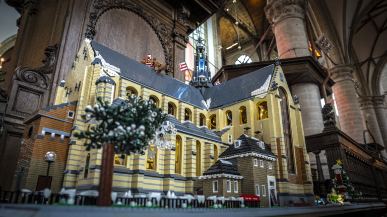 Meedenken over ingang van Grote Kerk: “Behoefte aan een accent”