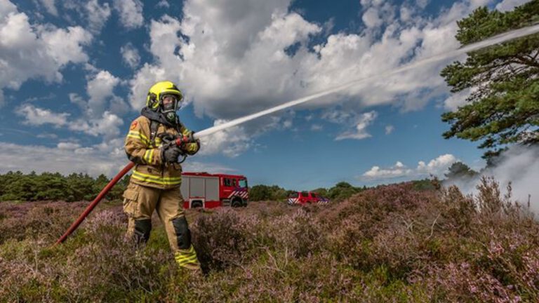 Vrijwillige brandweer kustdorpen in de problemen: “Lastig om overdag genoeg mensen te hebben”