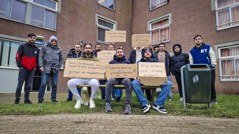 Protesterende statushouders krijgen steun, maar ook kritiek: “Dan maar niet”