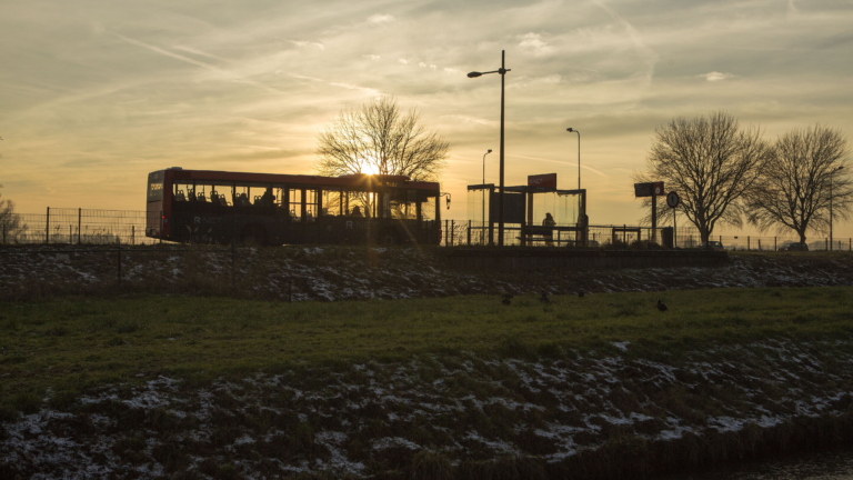 Vanaf eind juli nachtbussen tussen Station Alkmaar en Den Oever in de weekenden